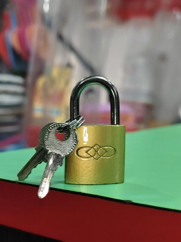 PADLOCK ALL SIZES AVAILBLE | HIGH QUALITY LOCKS SMALL TO BIG SIZES - Image 2